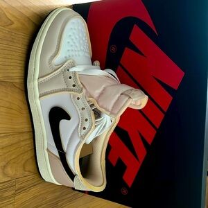 Air Jordan 1 Retro Low OG EX